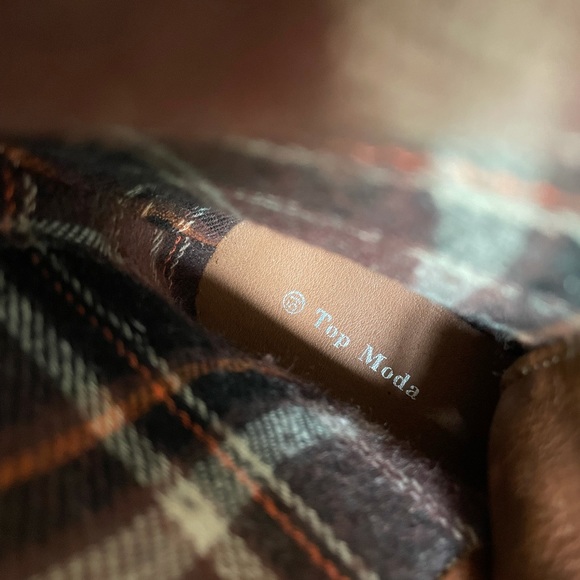 Flannel lined lace up boots - Picture 5 of 6